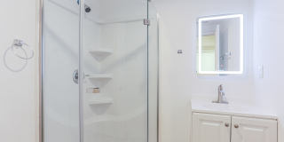 1545 W 36th Place - Co-Living Gallery 10