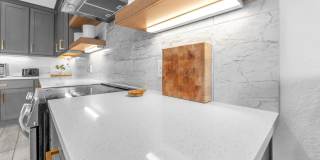 2488 Waterfront Park Gallery 18