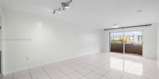 18001 N Bay Rd Gallery 7
