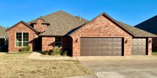 Gorgeous 4 Bed 3 Bath in Norman Gallery 1