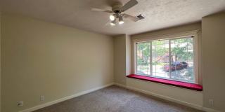 Tri-Level Spring Blvd Home Gallery 54