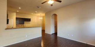 Wood Like Tile Flooring & Vinyl Plank - No Carpet / 1 Story Unit/ Fenced in Yard / Interior Washer Dryer Connections / CISD Gallery 5