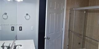 3389 NE 4th St Gallery 40