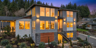 ELEVATED LUXURY with SWEEPING COLUMBIA RIVER VIEWS ELEVATED LUXURY with SWEEPING COLUMBIA RIVER VIEWS Gallery 1