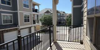 Secure, Stylish & Convenient – 2 Bed Condo in Loveland Gallery 18
