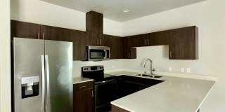 401 Downing Ave Gallery 1