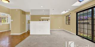 Sunlit 3 Bed Glen Cove Home Gallery 19