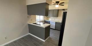 Cute 2 bedroom 2 bath Condo for RENT in Four Palms Condominium Complex Gallery 8