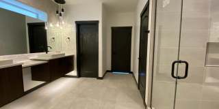 Close to Micron, 3 Bedroom 3 bath w/ a Million Dollar View! Gallery 66