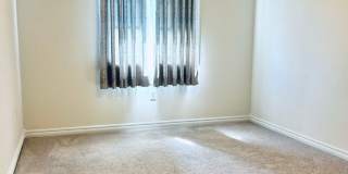 Spacious Townhome, Close to Fort Riley! Gallery 21