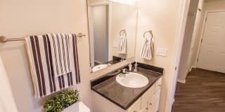 Riverside Park Apartments Gallery 25