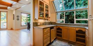 Custom Built Bainbridge Island Waterfront Home with Dock Gallery 16