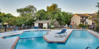 River Crossing ATX - Townhome - 2bd/2.5ba - W/D - Close to Downtown - $1395 Gallery 37