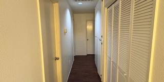 NW Condo Near Shopping Center Available Now! Gallery 23