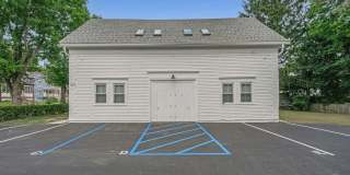 521 Warren Street Gallery 2