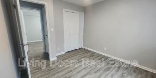 660 S 20th St. Gallery 8