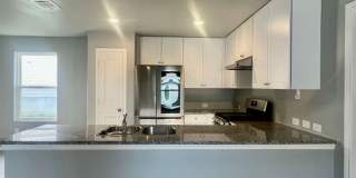 Charming 3-Bed Retreat with Open Living & Private Primary Suite in San Antonio Gallery 8