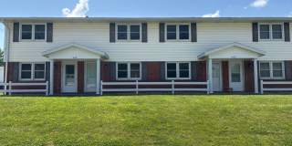 2 Bedroom, 1 Bath Townhouse in LeClaire, IA Gallery 1