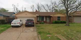 Spacious 3-Bedroom Home with Fireplace and 2-Car Garage in Oklahoma City Spacious 3-Bedroom Home with Fireplace and 2-Car Garage in Oklahoma City Gallery 1