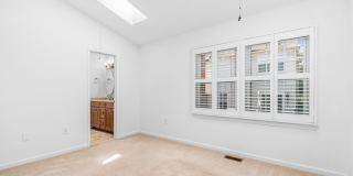 146 WASHINGTON Street Gallery 32