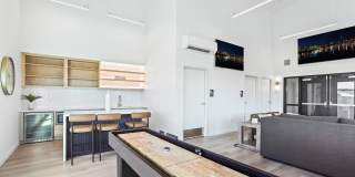 The Oliveen Gallery 14