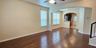 Beautiful Two-story 3 bed / 2.5 bath Home in Cedar Park Gallery 5
