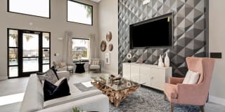 The Sophia Gallery 34