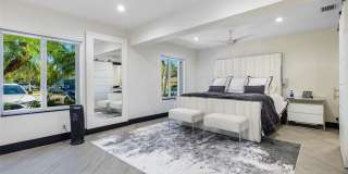 517 S Riverside Dr Gallery 1