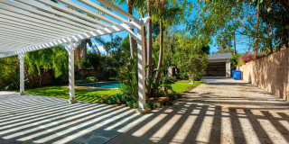 4539 Mammoth Avenue Gallery 30