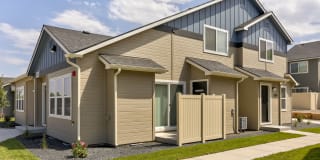 Cedar Park & Canyon Falls Townhomes Gallery 16