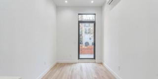 231 East 60th Street Gallery 4