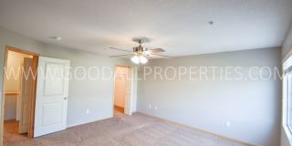 2-Bedroom, 1.5-Bath Townhome Near Jordan Creek with Attached Garage Gallery 11