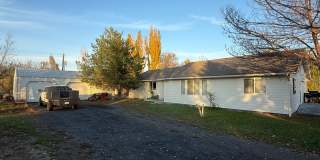 In The Country But Near Town!! With A Shop!! Gallery 1