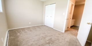 Evergreen Village Apartments & Townhomes Gallery 25