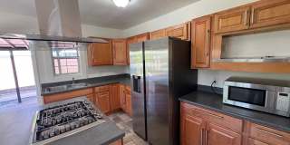 Move-in ready charmer in the heart of Canoga Park! Gallery 12