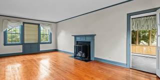 Classic 4BR Cape in Old Irving Park! Gallery 5