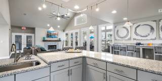 29 Edgewater Apartments Gallery 12