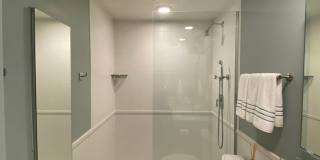 ** STUNNING BEACHFRONT 2/2 PENTHOUSE SEASONAL UNIT ** CASA BONITA GRANDE ** MODERN ** LUXURY ** BONITA SPRINGS ** Gallery 15