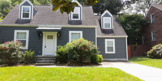 2 Bedroom 2 Bath home with fenced in backyard Gallery 1