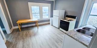 4831 E Washington St - Unit 4 - $995.00/mo. with $250 of second month Gallery 9
