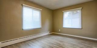 Uptown Lake Oswego Gallery 44