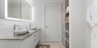 Skyline 776 Skyline 776 Gallery 27