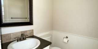 4810 NW Hoover- AVAILABLE NOW! 4810 NW Hoover- AVAILABLE NOW! Gallery 8