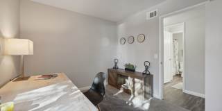 Oak & Ivy Gallery 17