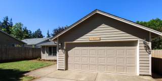 RENT SPECIAL: $500 Off First Full Month's Rent With One Year Lease! ~ Lone Oak 3882 Gallery 1
