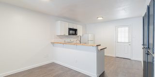 221 E Craig Pl Gallery 10