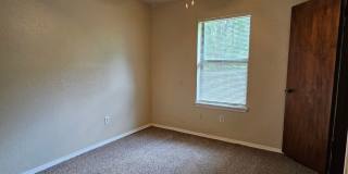 (3) Bed/(2) Bath in West Norman Avail NOW! Gallery 9