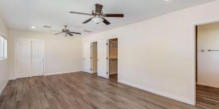 5002 E MITCHELL Drive Gallery 15
