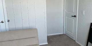 Room in 4 Bedroom Home in San Antonio Gallery 3