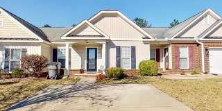 Beautiful Low Maintenance Executive Town Home Close to Gate 2 Fort Gordon Gallery 1